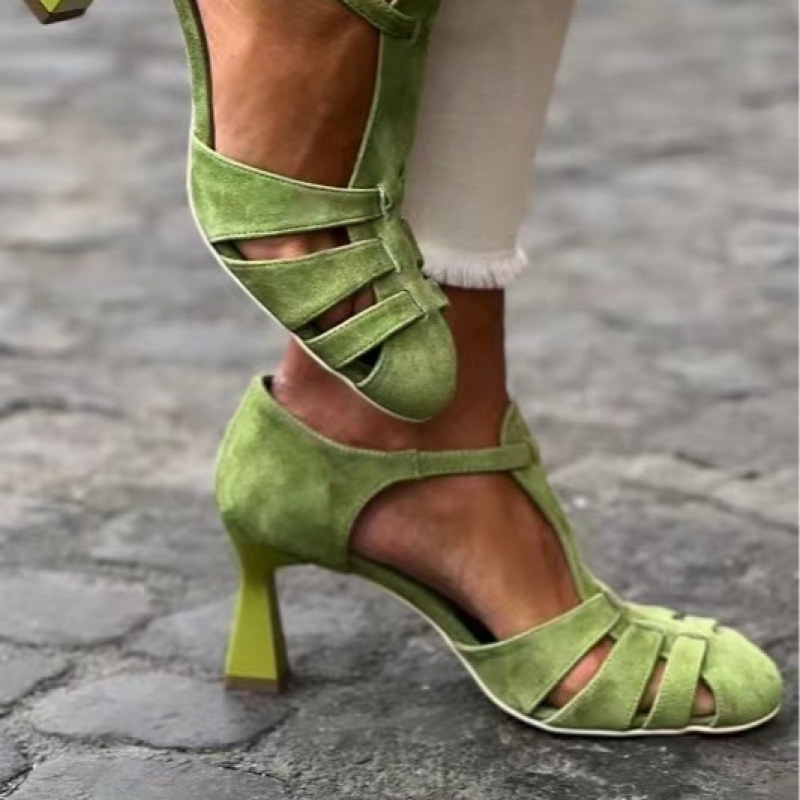 Kitten Heel Women - Women's Green Suede Kitten Heel T-Strap