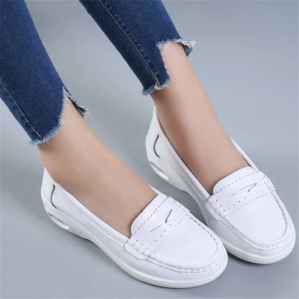 Thick Sole Slipon White Traine - Women Formal Wear Best Brands recension och pris