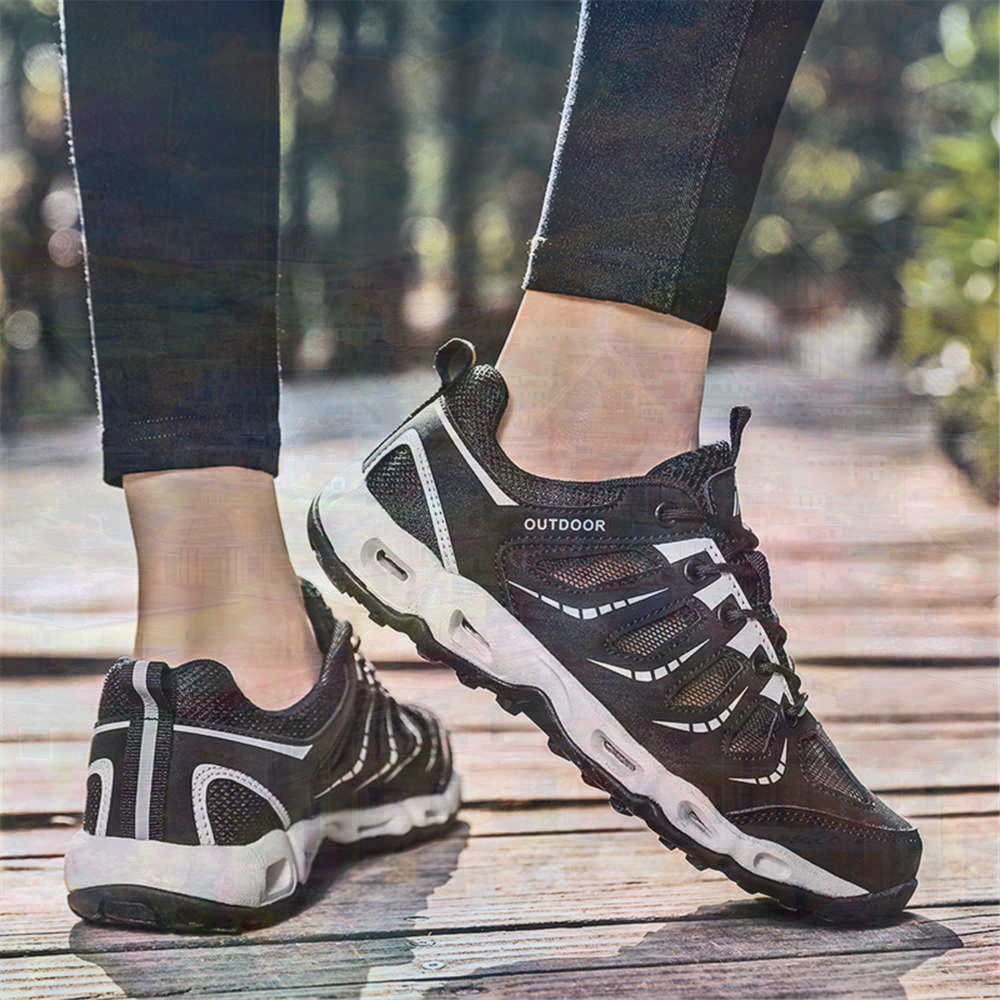 Sumer Round Tip Silver Sneaker - Women Formal Wear Best Brands recension och pris