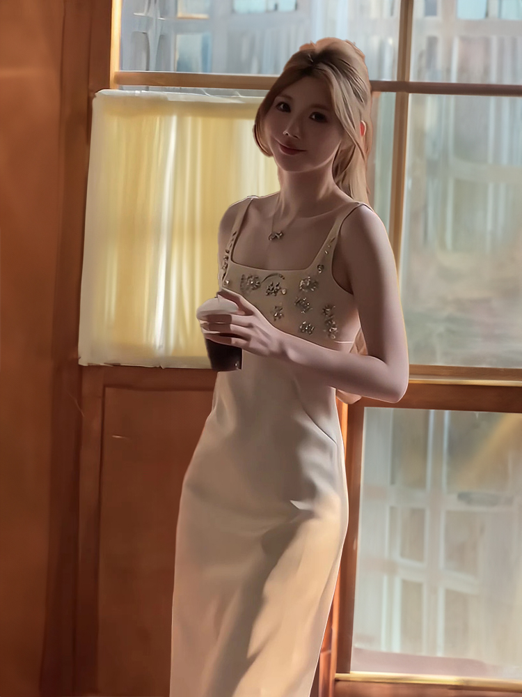 Elegant Heavy Work Satin Eveni - Women Formal Wear With Skirt recension och pris