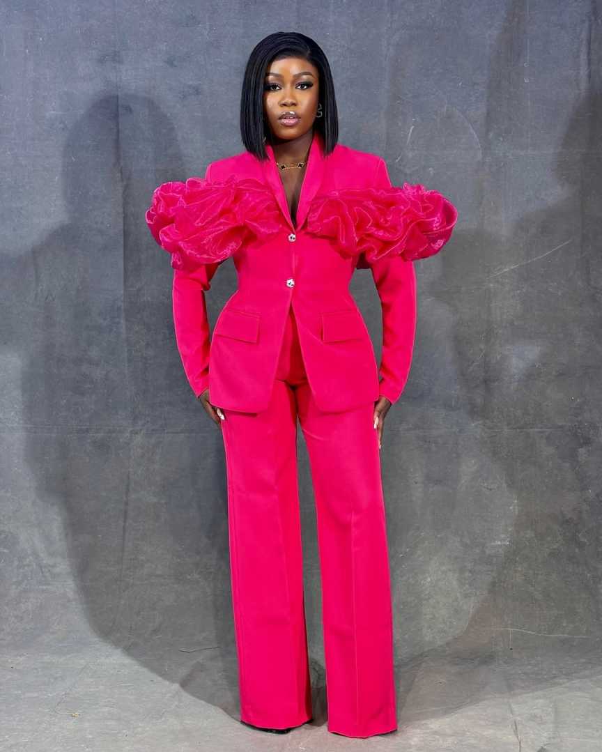 Customized Hot Pink Women Pant - Women Formal Wear With Tie recension och pris